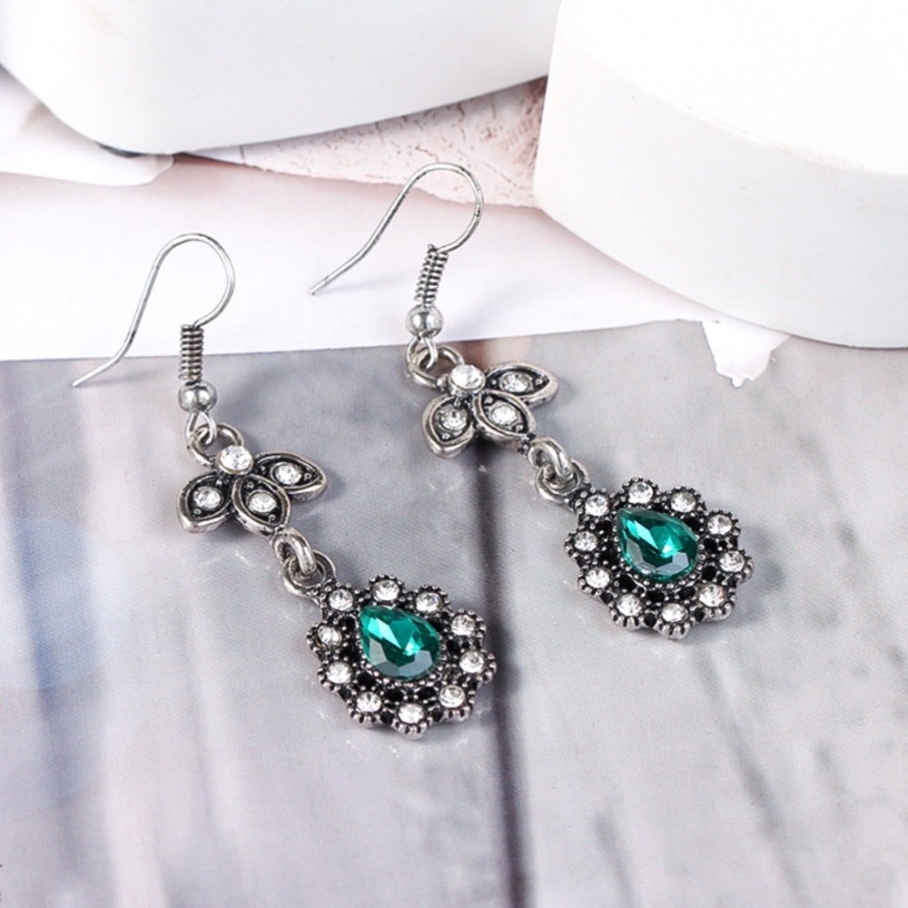 Any 2/$20! Silver Green Vintage Crystal Earrings - Picture 3 of 9